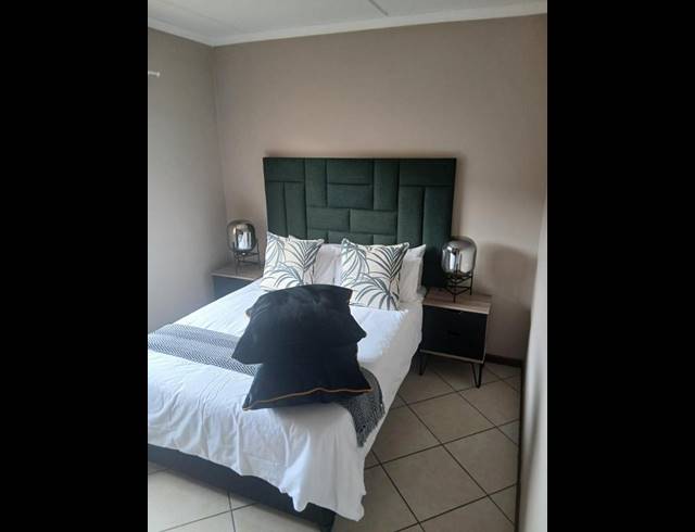 2 BEDROOM APARTMENT FOR SALE IN NOORDWYK